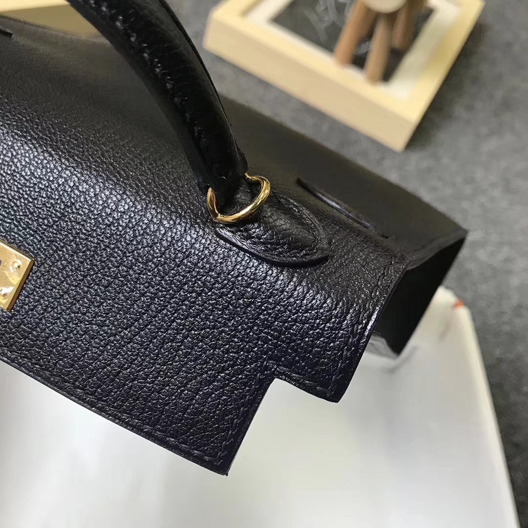 Hermès（爱马仕）黑色 原厂御用顶级山羊皮 Mini Kelly 二代 金扣 现货