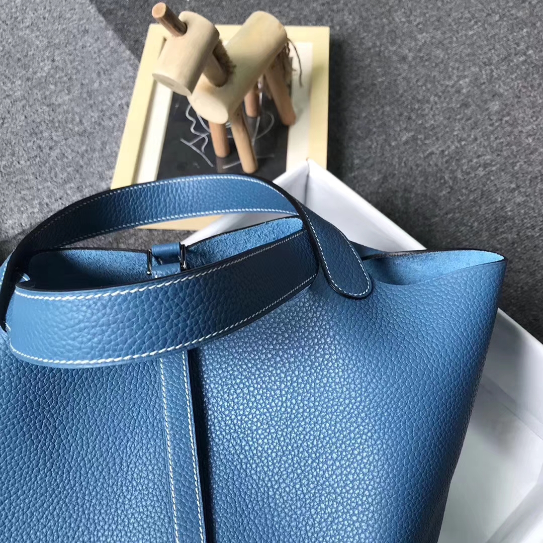 Hermès（爱马仕）牛仔蓝 原厂御用顶级TC 皮 Picotin  Lock 22 cm 银扣 现货