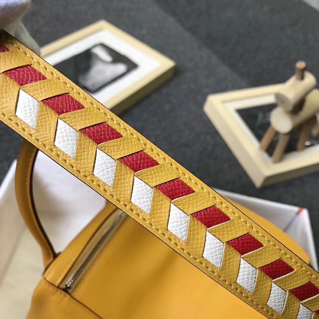 Hermès（爱马仕）9D琥珀黄 原厂御用顶级Swift 皮 Lindy 26 银扣 红色 白色 Epsom 皮斜编织肩带