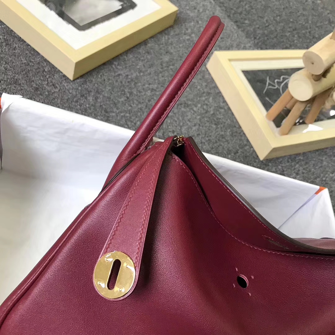 Hermès（爱马仕）B5 宝石红 原厂御用顶级Swift 皮 Lindy 26 金扣