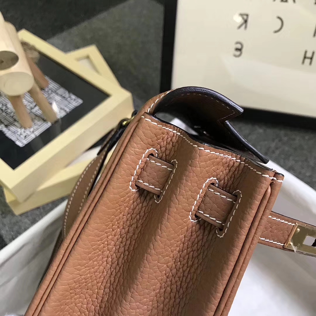 Hermès（爱马仕）金棕色 原厂御用顶级TC 皮 Kelly  ado 20 金扣