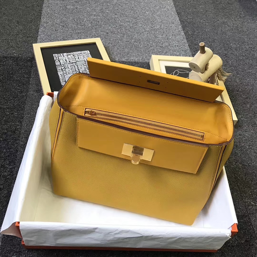 Hermès（爱马仕）9D琥珀黄 原厂御用顶级小牛皮 2424 金扣