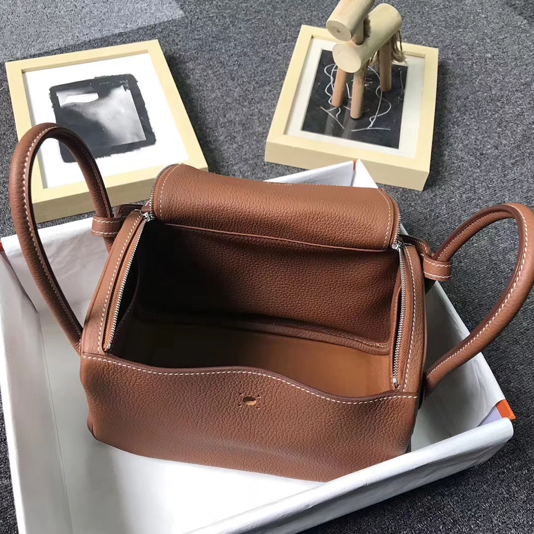 Hermès（爱马仕）金棕色 原厂御用顶级TC 皮 Lindy 26 金扣 银扣 现货