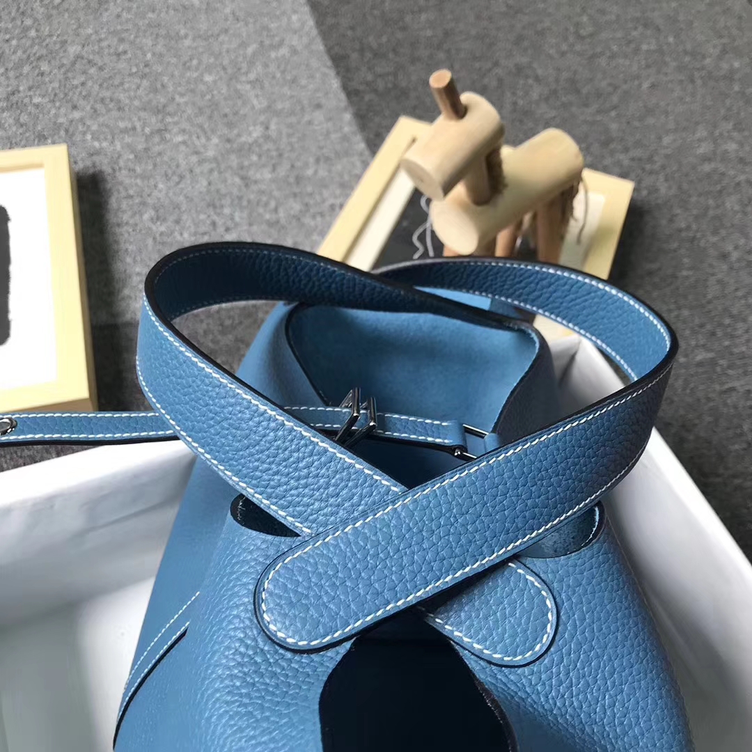 Hermès（爱马仕）牛仔蓝 原厂御用顶级TC 皮 Picotin  Lock 22 cm 银扣 现货