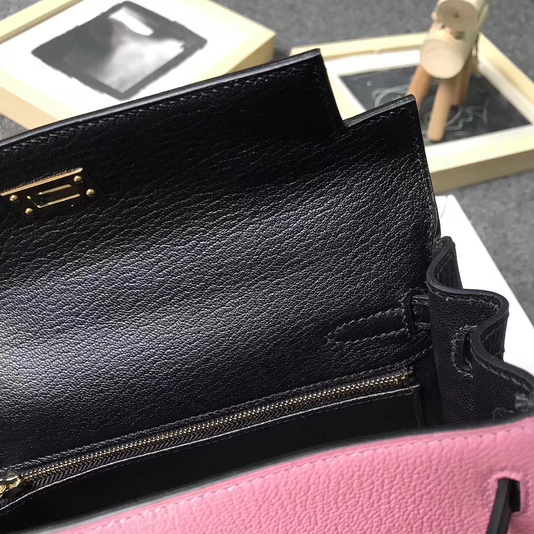 Hermès（爱马仕）1Q奶昔粉拼CK89 黑色 原厂御用顶级山羊皮 Kelly 25 内缝 金扣