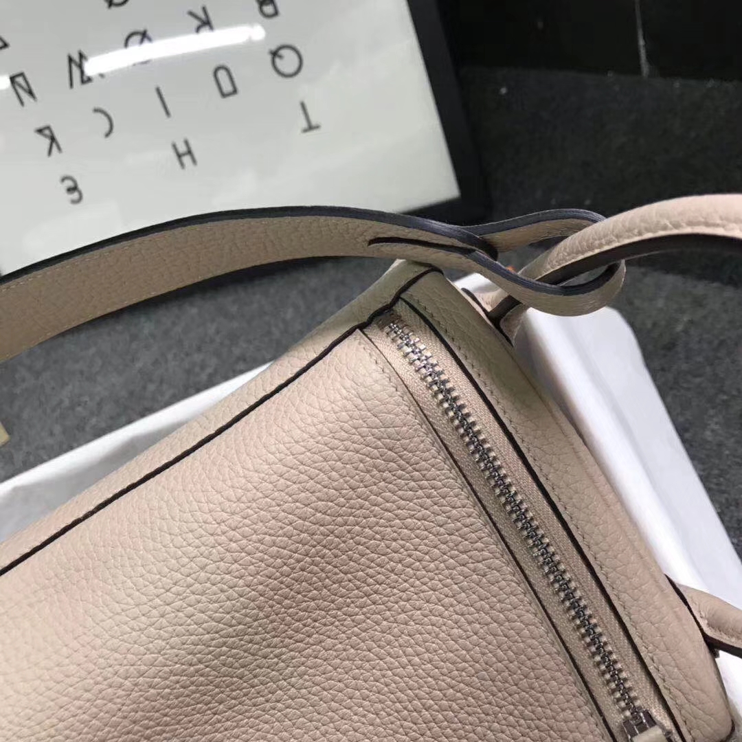 Hermès（爱马仕）S2 风衣灰 原厂御用顶级TC 皮 Lindy 30 银扣