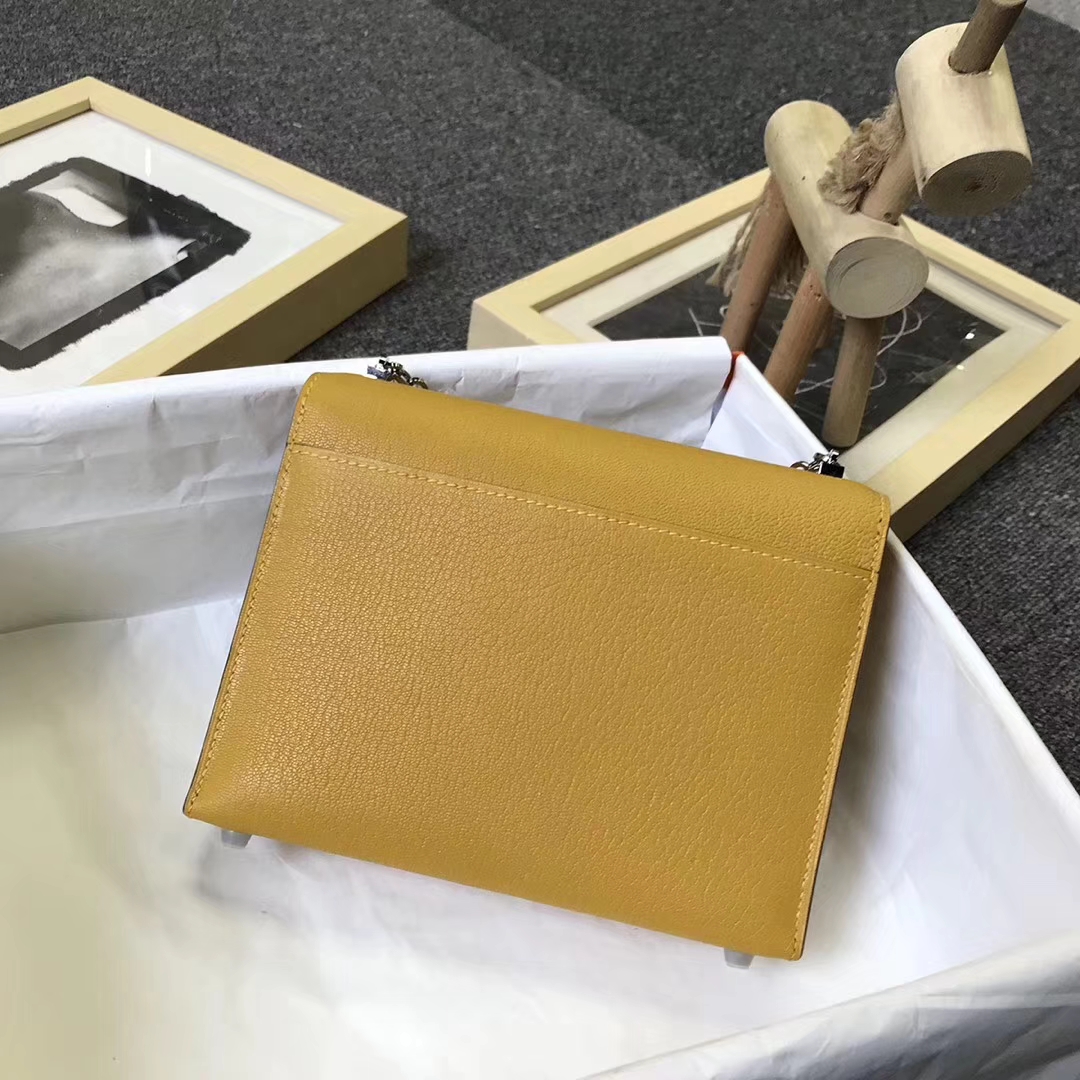 Hermès（爱马仕）9D琥珀黄 原厂御用顶级山羊皮 Verrou 插销包 订单出货