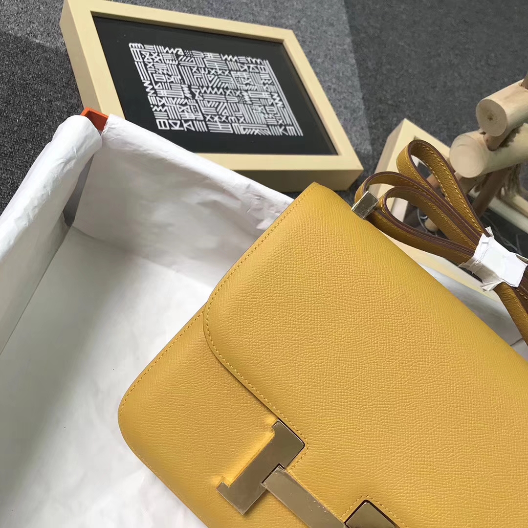 Hermès（爱马仕）9D琥珀黄 原厂御用顶级Epsom 皮 Constance 24 金扣 现货