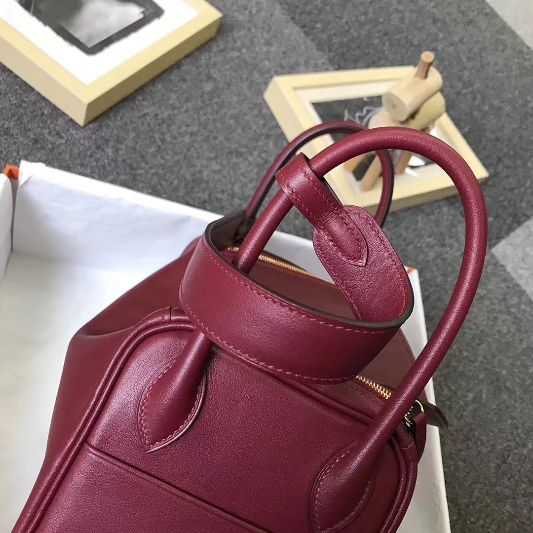 Hermès（爱马仕）B5 宝石红 原厂御用顶级Swift 皮 Lindy 26 金扣
