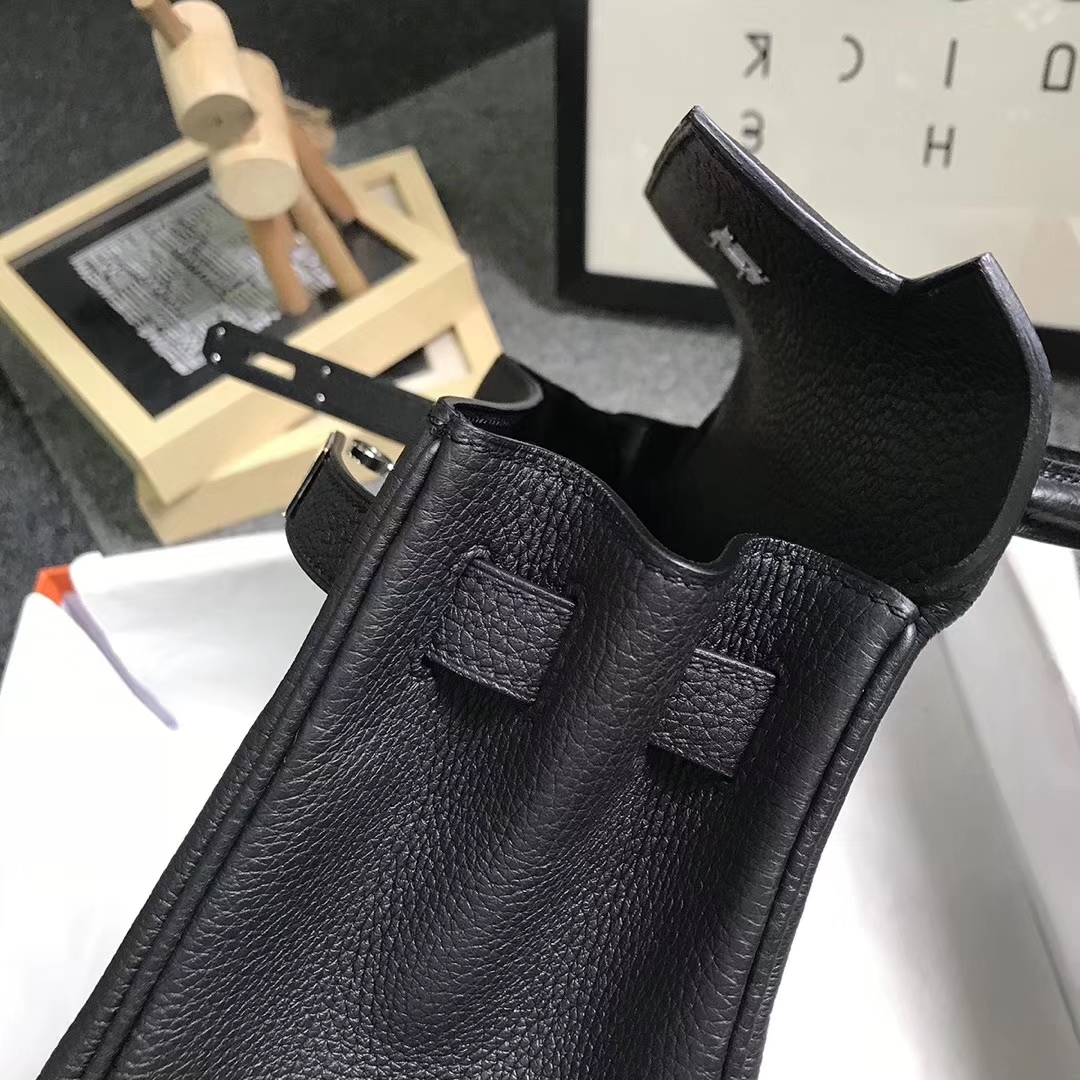 Hermès（爱马仕）CK89 黑色 原厂御用顶级小牛皮 Kelly 28 银扣 现货