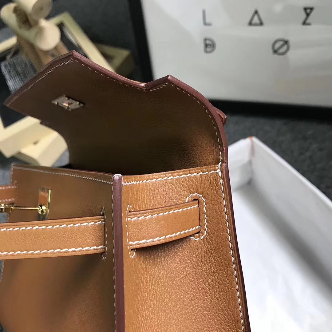 Hermès（爱马仕）金棕色 原厂御用顶级Swift 皮 Mini Kelly 金扣 现货