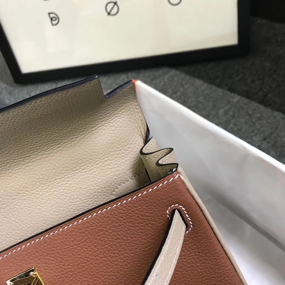 Hermès（爱马仕）金棕色拼风衣灰 原厂御用顶级小牛皮 Kelly 25 金扣