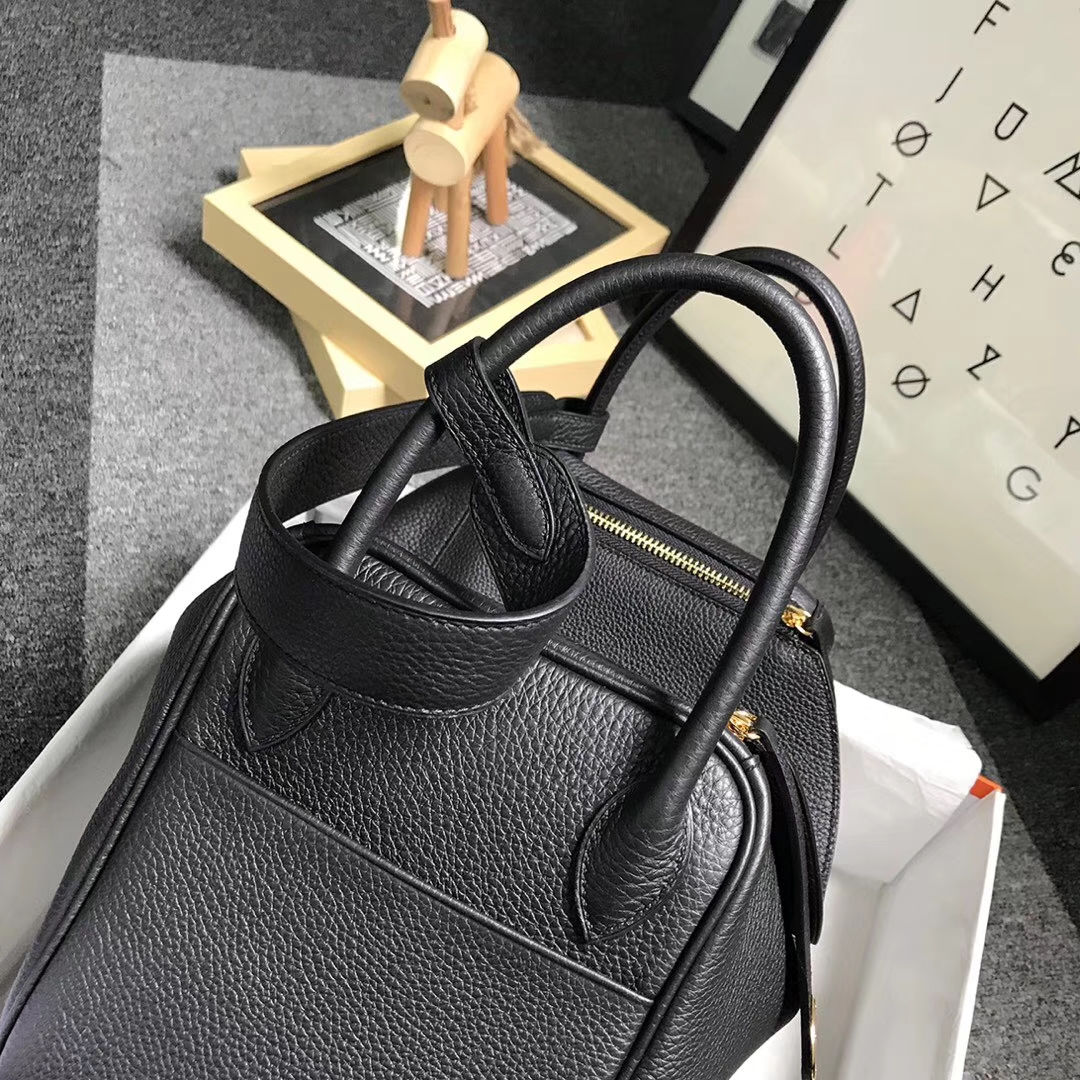 Hermès（爱马仕）黑色 原厂御用顶级小牛皮 Lindy 30 金扣 现货