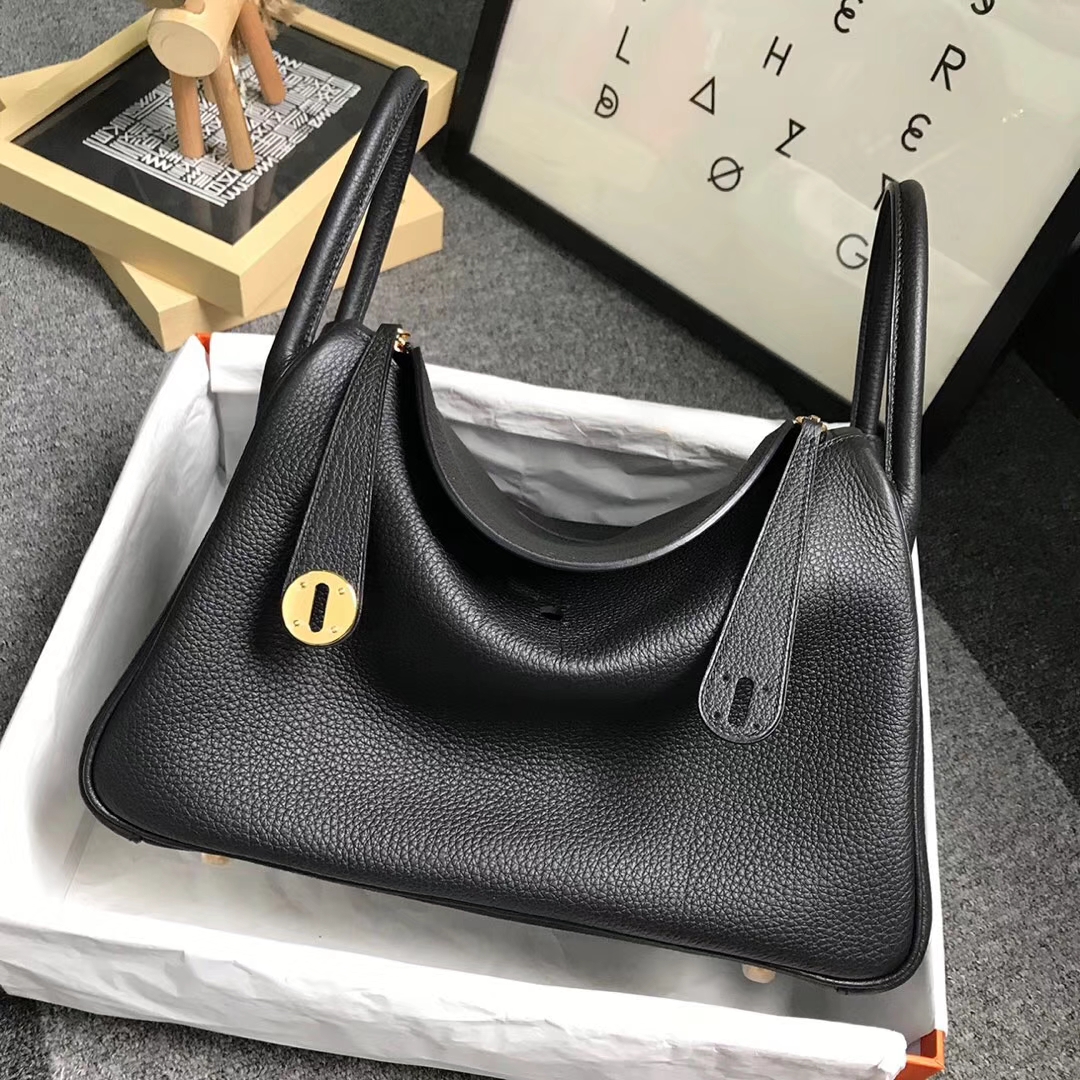 Hermès（爱马仕）黑色 原厂御用顶级小牛皮 Lindy 30 金扣 现货