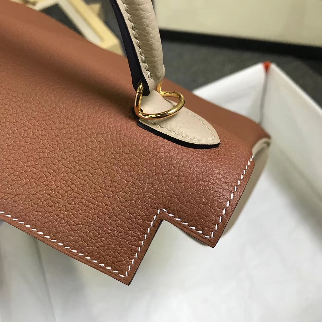 Hermès（爱马仕）金棕色拼风衣灰 原厂御用顶级小牛皮 Kelly 25 金扣