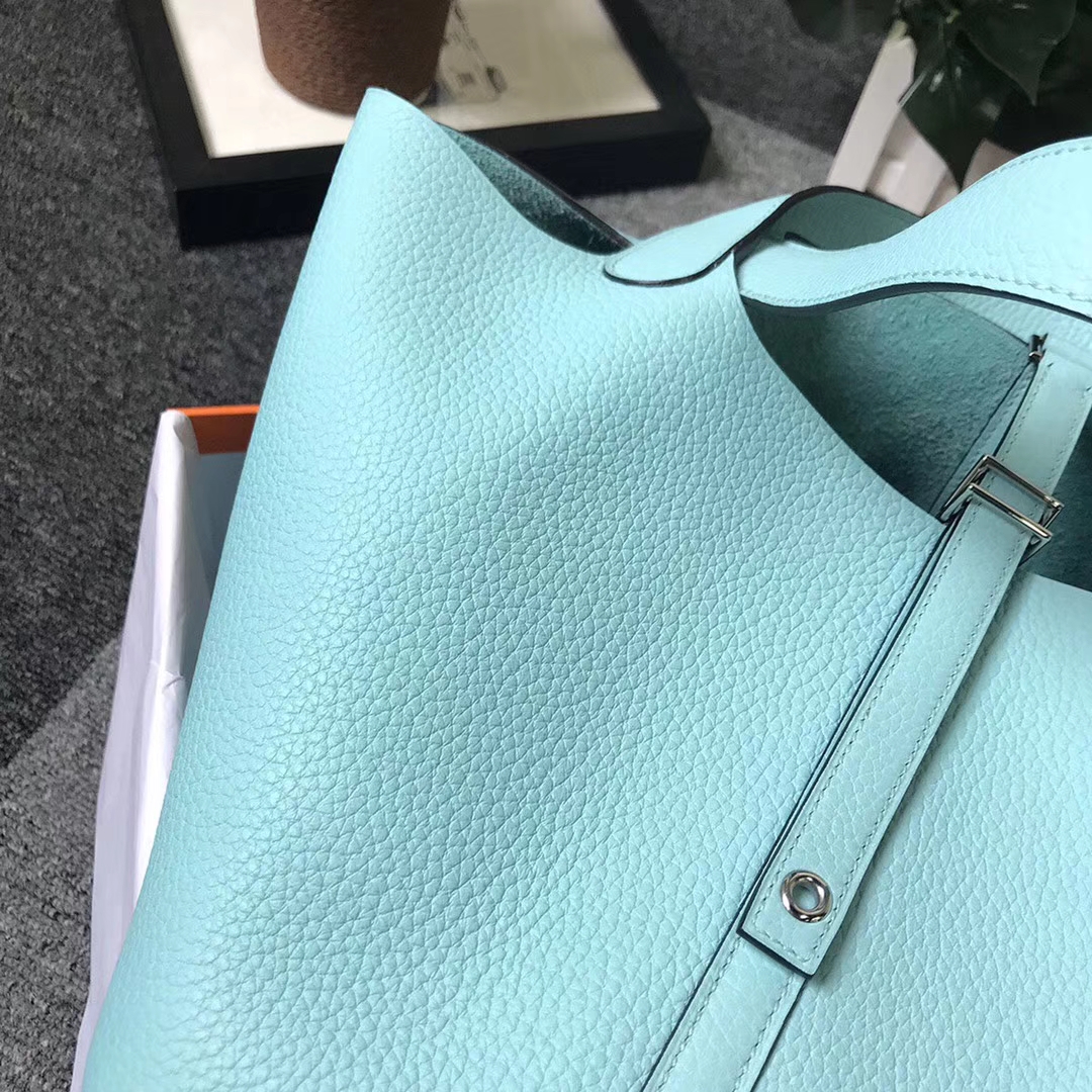 Hermès（爱马仕）3P马卡龙蓝 原厂御用顶级TC 皮 Picotin  Lock 银扣 22cm