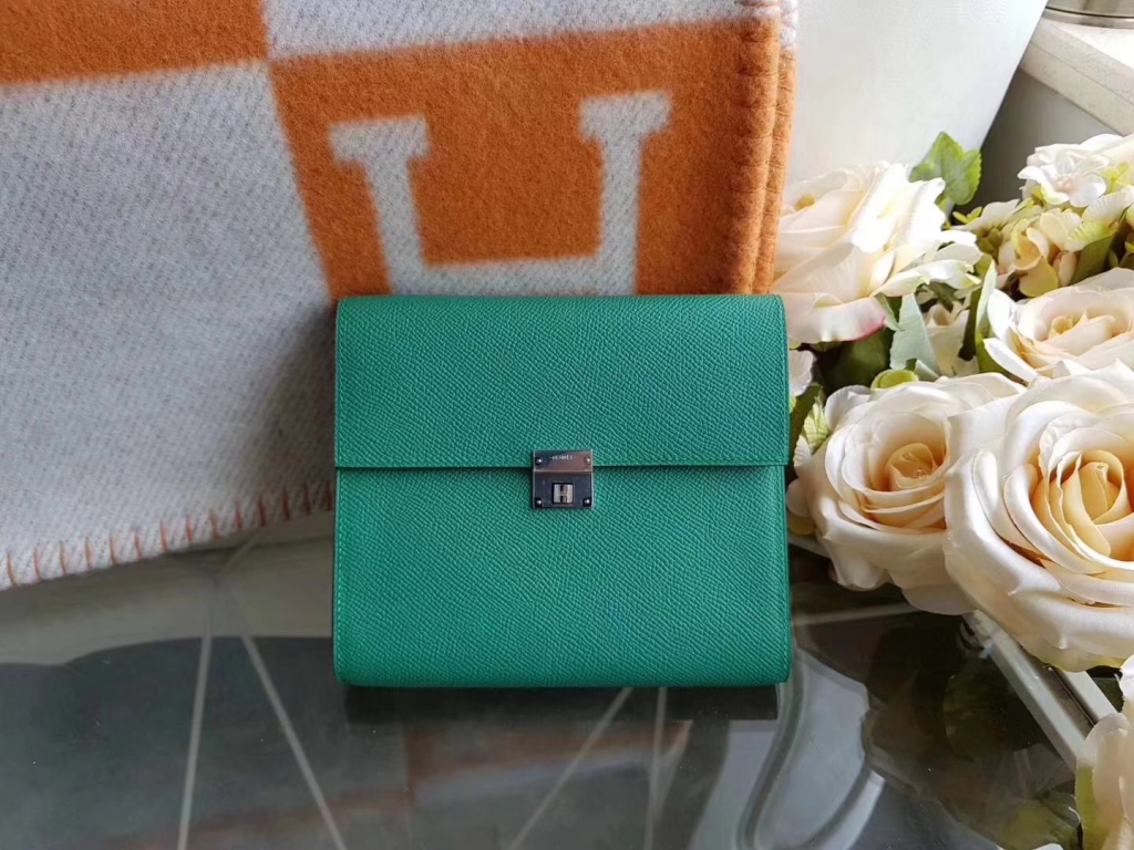 Hermès（爱马仕）Clic epsom 16Cm 单肩斜挎包 ROSE AZALLE U4丝绒绿 现货