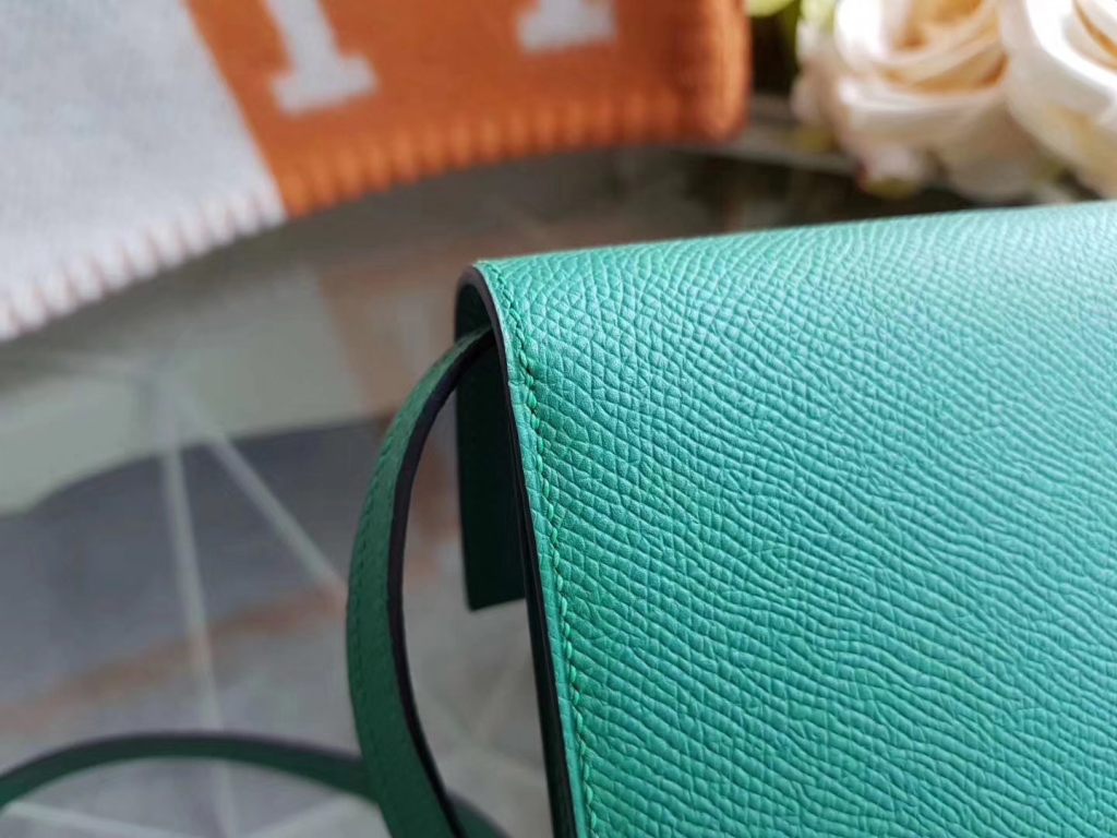 Hermès（爱马仕）Clic epsom 16Cm 单肩斜挎包 ROSE AZALLE U4丝绒绿 现货