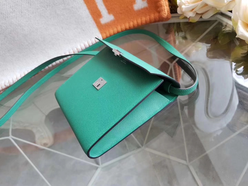 Hermès（爱马仕）Clic epsom 16Cm 单肩斜挎包 ROSE AZALLE U4丝绒绿 现货