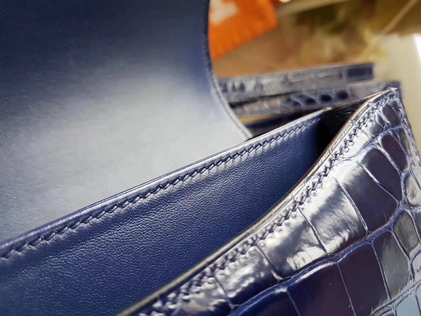 Hermès（爱马仕）constance空姐包 19cm 尼罗 亮面  宝石蓝 银扣 现货