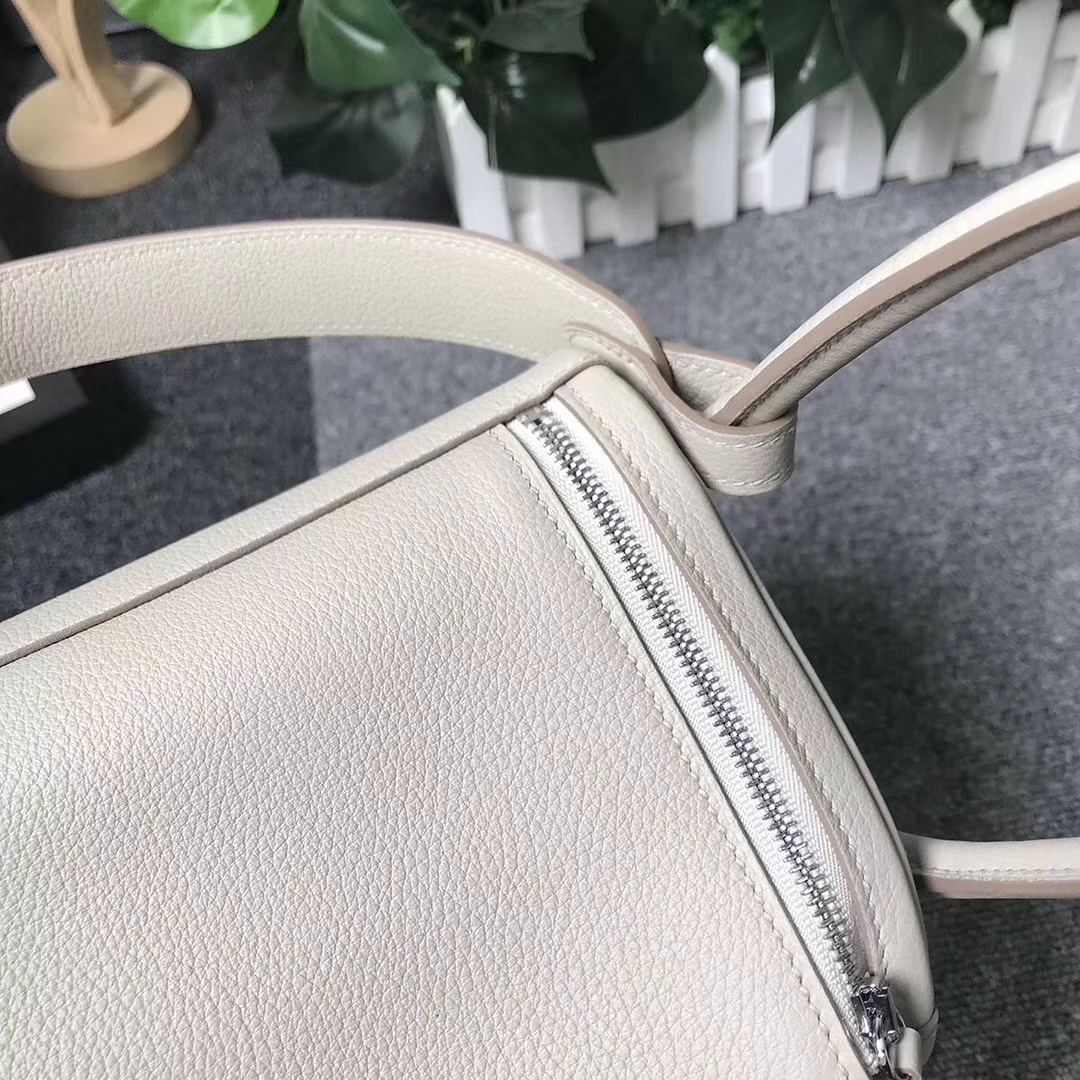 Hermès（爱马仕）C80 珍珠灰 原厂御用顶级小牛皮 Lindy 26 银扣