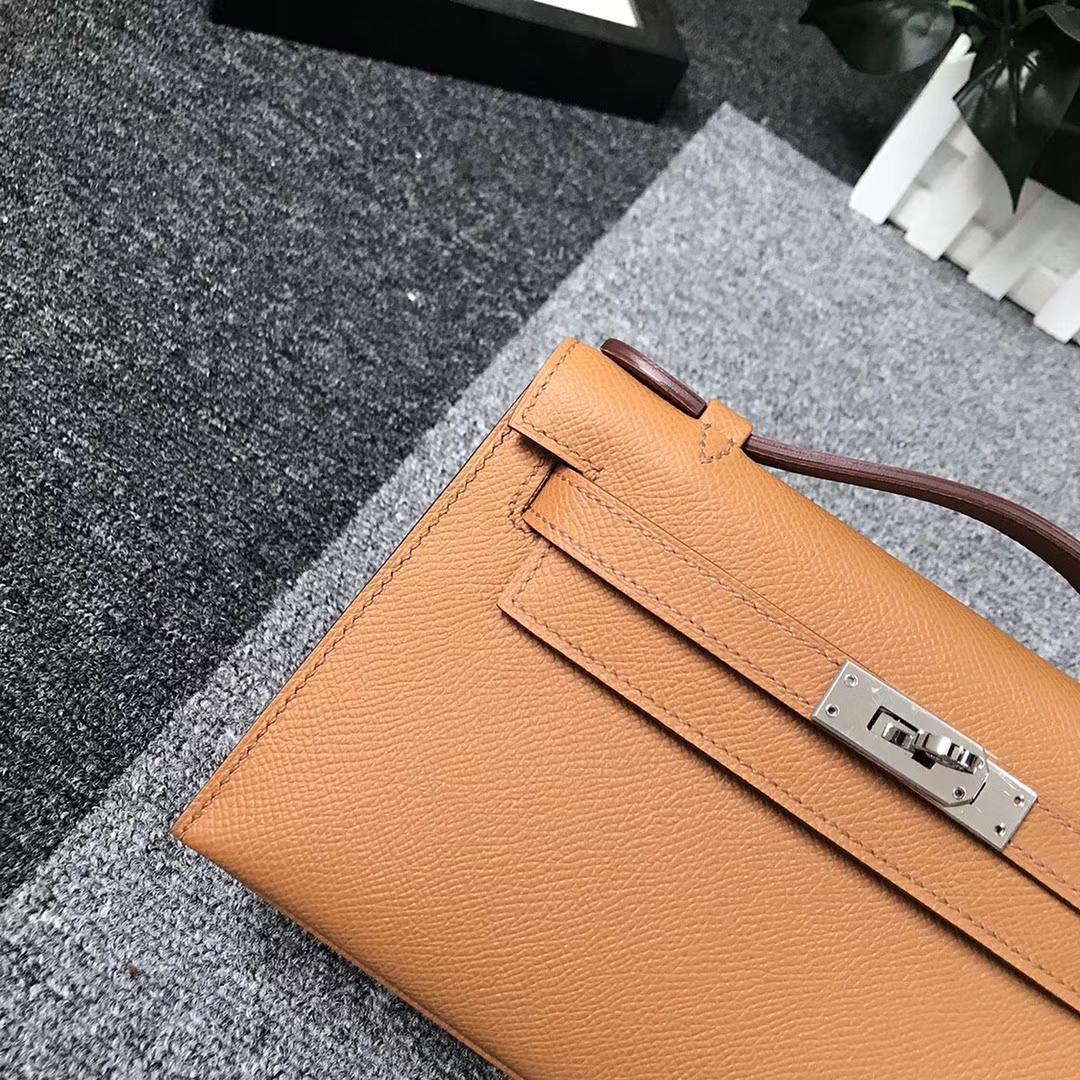 Hermès（爱马仕）金棕色 原厂御用顶级Epsom 皮 Mini Kelly 银扣 本色线
