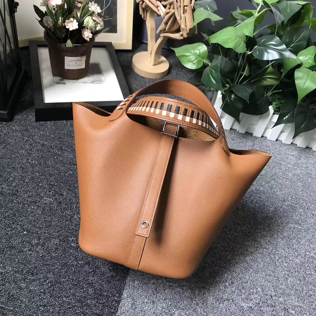 Hermès（爱马仕）C37 金棕色 编织手腕 原厂御用顶级Epsom 皮 Picotin  Lock 18cm 银扣