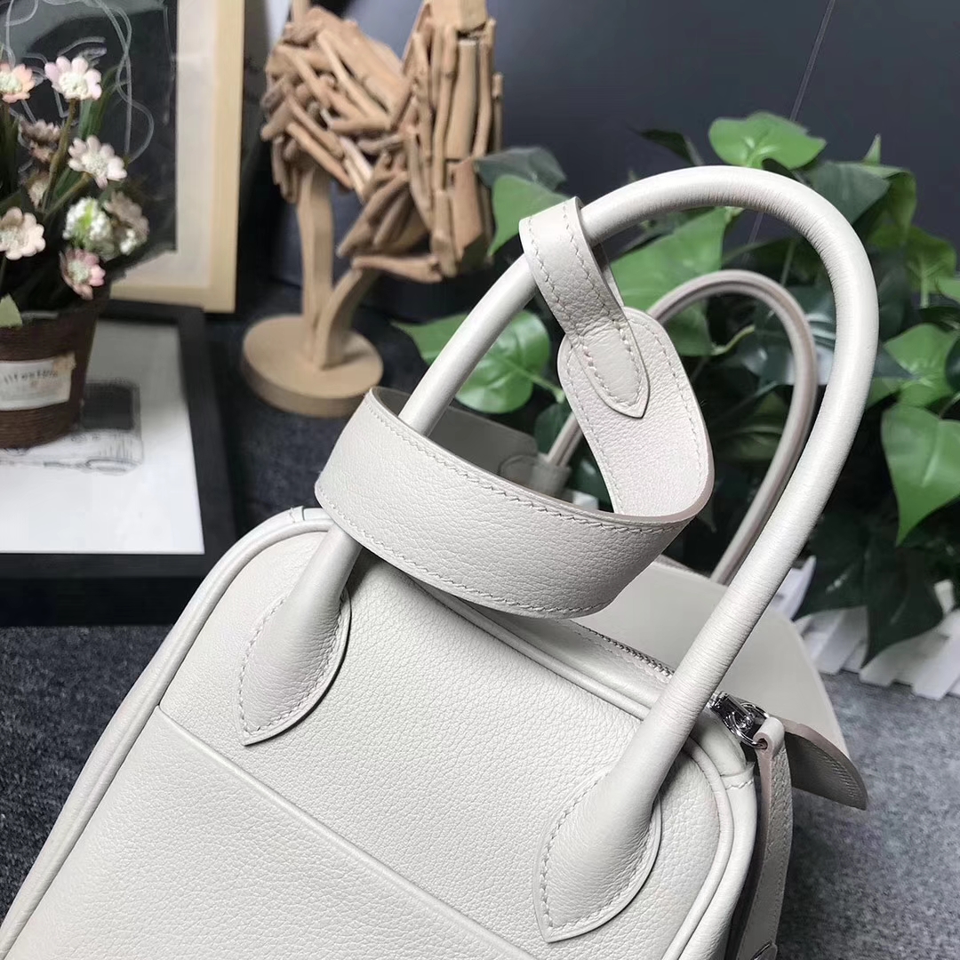 Hermès（爱马仕）C80 珍珠灰 原厂御用顶级小牛皮 Lindy 26 银扣