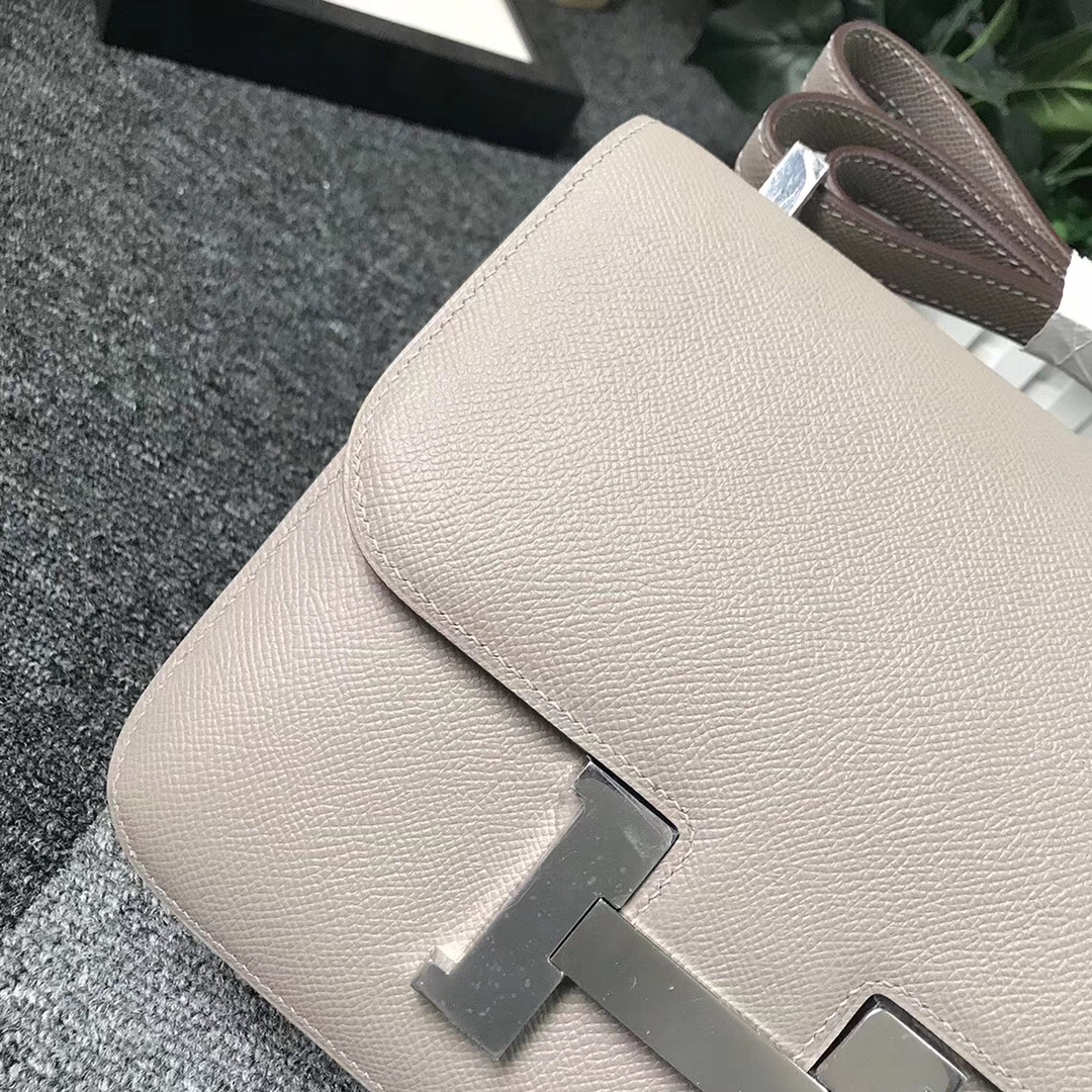 Hermès（爱马仕）M8 沥青灰 原厂御用顶级Epsom 皮 Constance 24 银扣