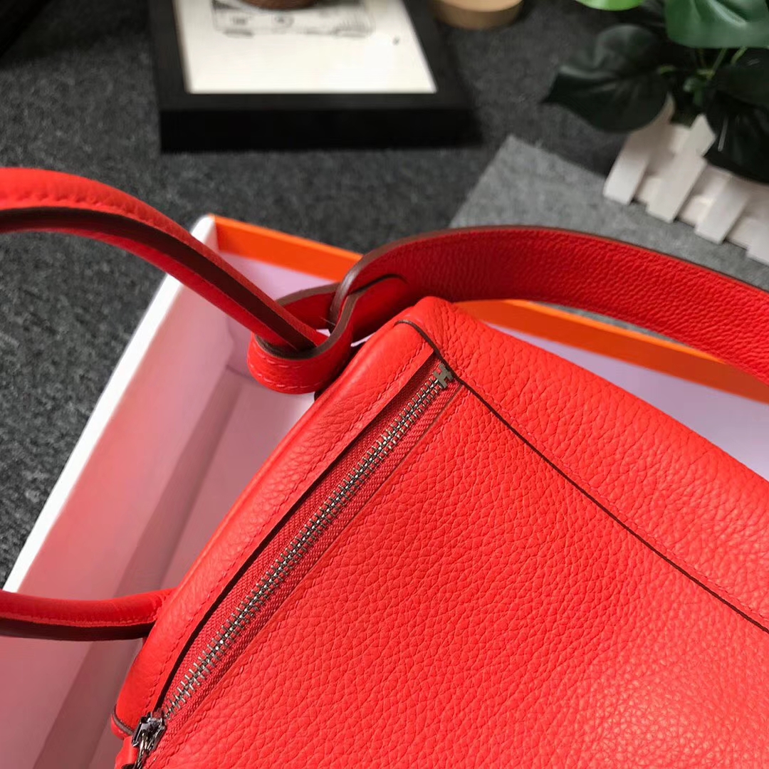 Hermès（爱马仕）罂粟橘色 原厂御用顶级小牛皮 Lindy 26 银扣