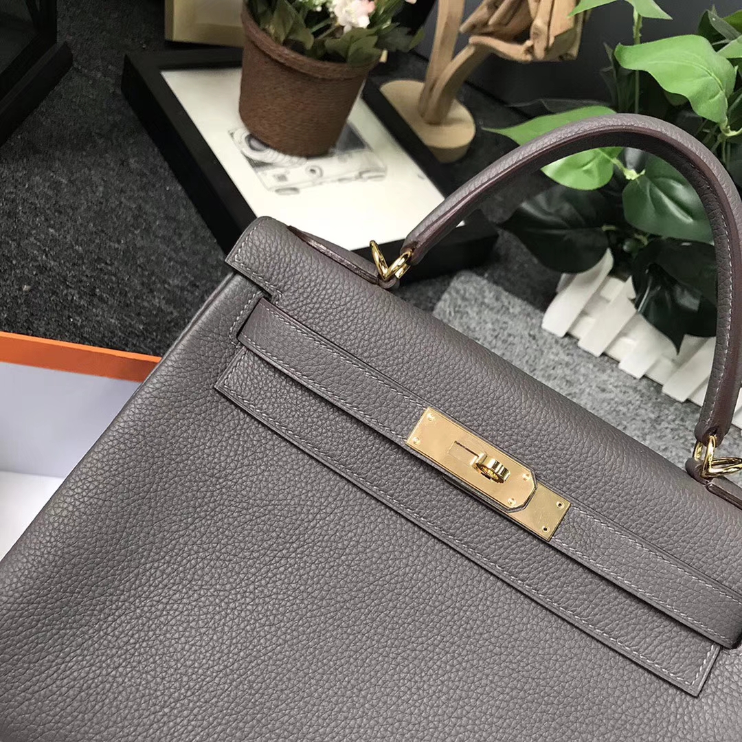Hermès（爱马仕）8F锡器灰 原厂御用顶级小牛皮 Kelly 28 金扣 现货