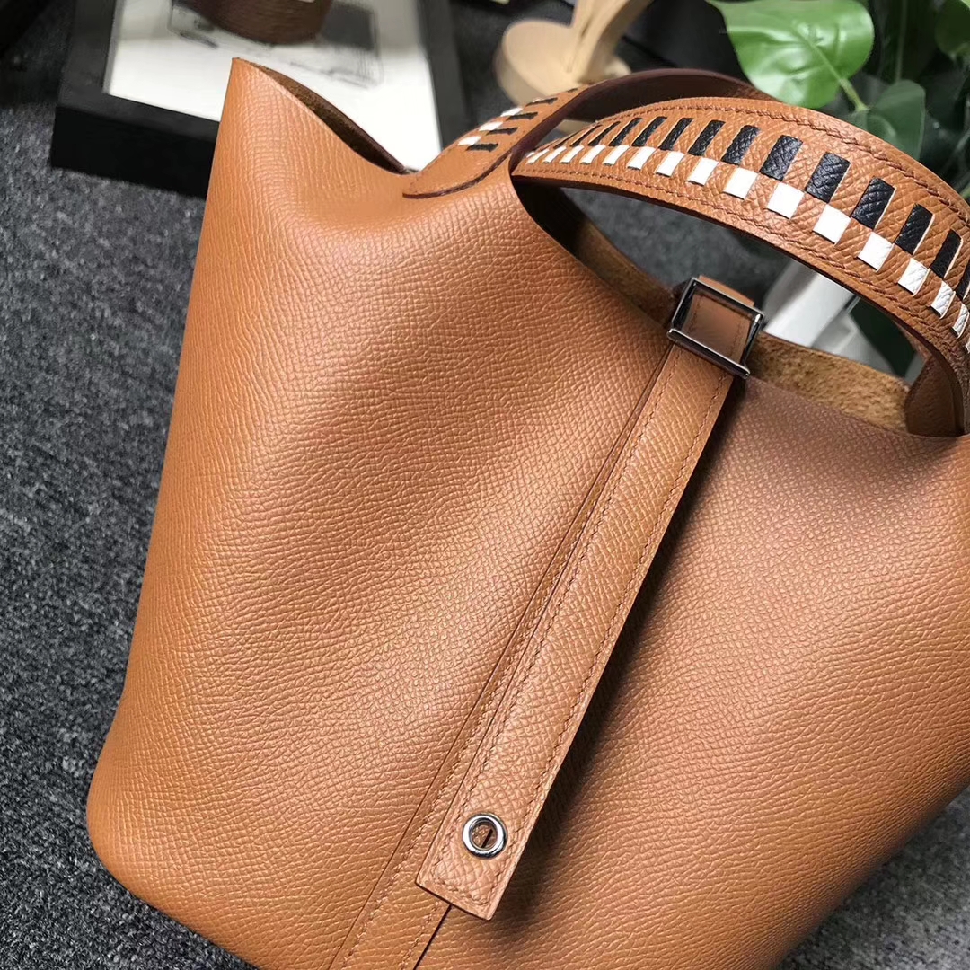 Hermès（爱马仕）C37 金棕色 编织手腕 原厂御用顶级Epsom 皮 Picotin  Lock 18cm 银扣