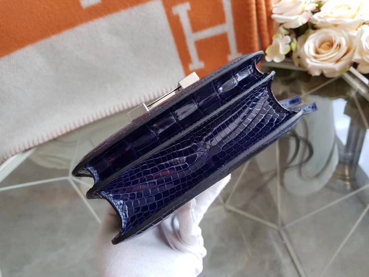 Hermès（爱马仕）constance空姐包 19cm 尼罗 亮面  宝石蓝 银扣 现货
