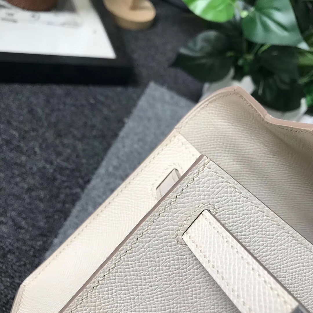 Hermès（爱马仕）奶昔白 原厂御用顶级Epsom 皮 Mini Kelly 银扣 现货