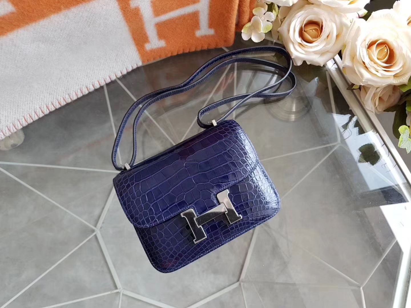 Hermès（爱马仕）constance空姐包 19cm 尼罗 亮面  宝石蓝 银扣 现货