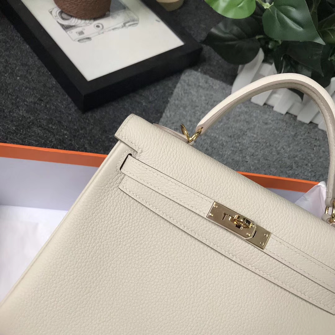 Hermès（爱马仕）奶昔白 原厂御用顶级小牛皮 Kelly 25 金扣 现货