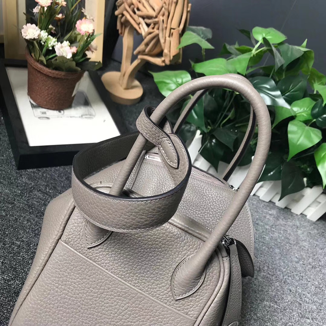 Hermès（爱马仕）8F锡器灰 原厂御用顶级TC 皮 Lindy 26 银扣