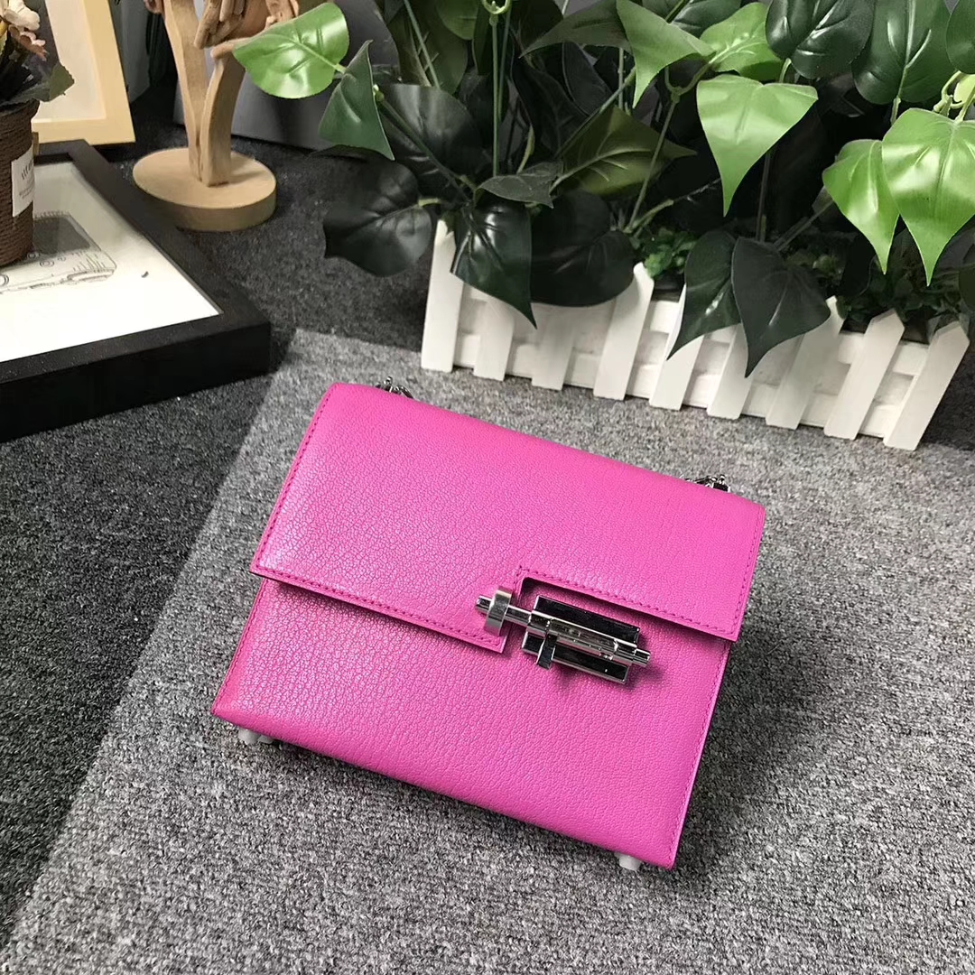 Hermès（爱马仕）9I 玉兰粉 原厂御用顶级山羊皮 Verrou 插销包