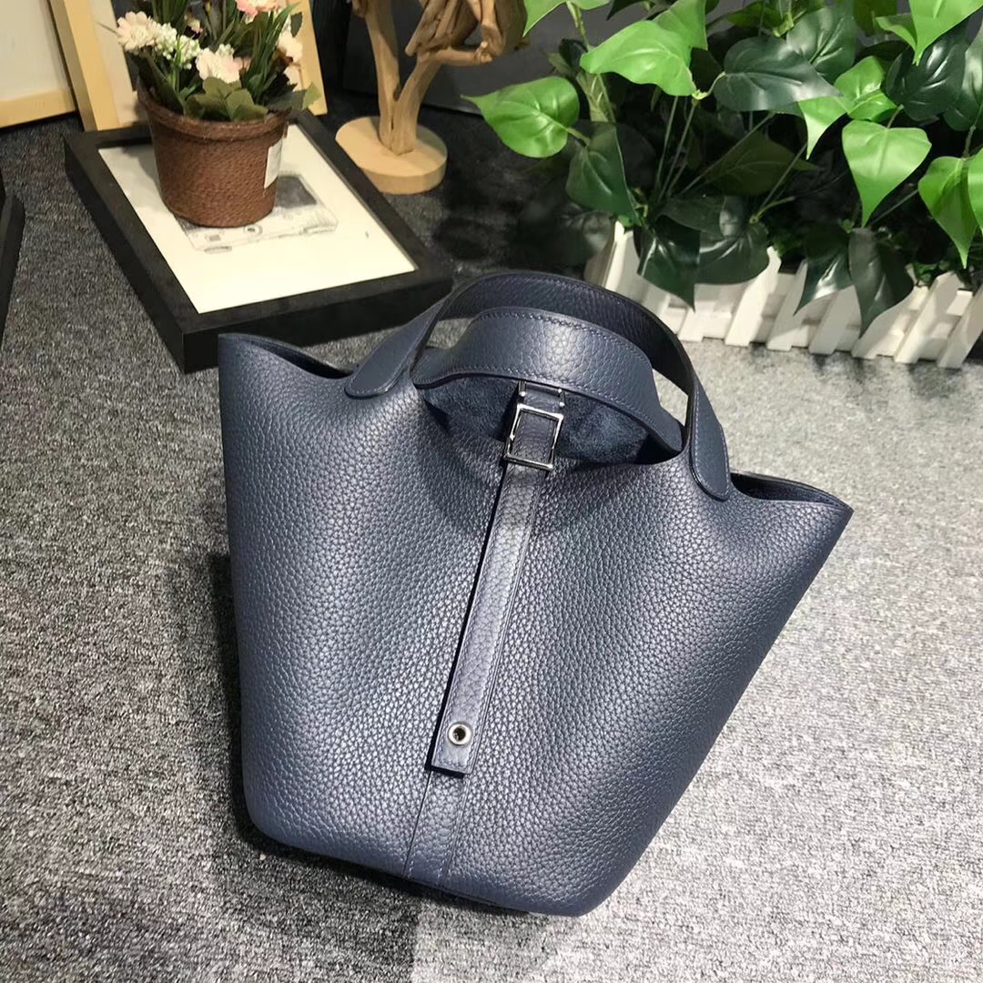 Hermès（爱马仕）墨水蓝 原厂御用顶级TC 皮 Picotin  Lock 18cm 银扣