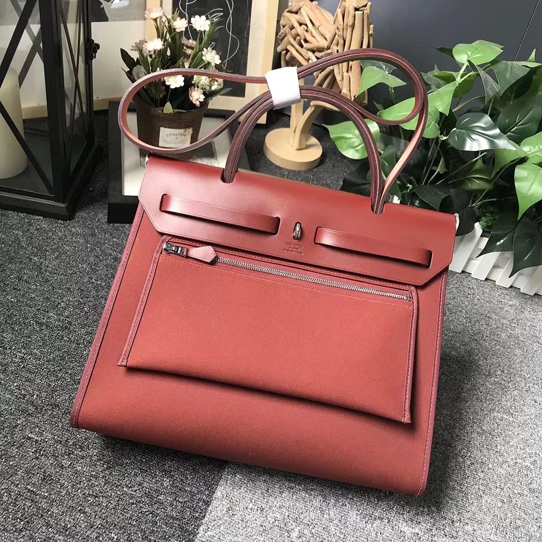 Hermès（爱马仕）棕红色马鞍皮拼棕红色帆布 Herbag 31 现货