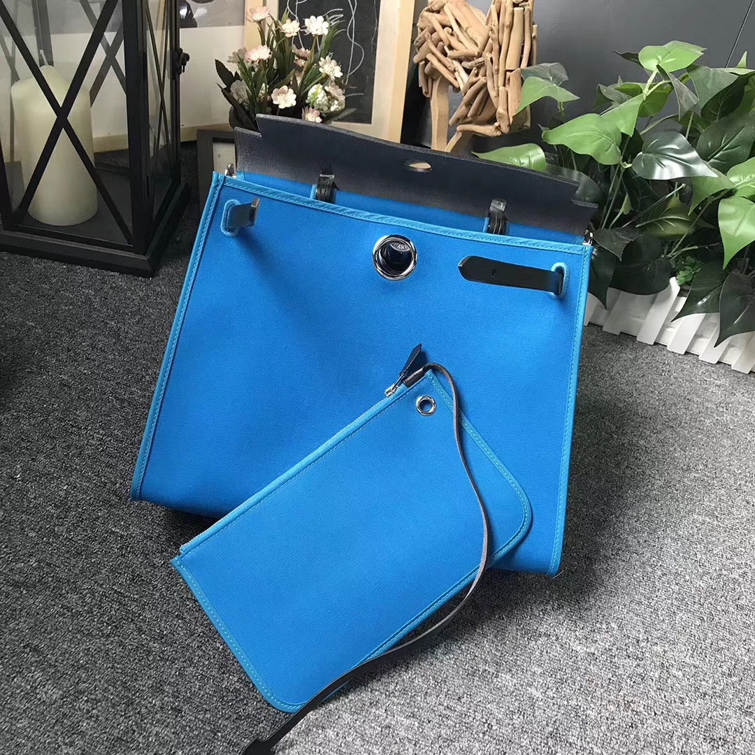 Hermès（爱马仕）黑色 马鞍皮拼蓝色帆布 Herbag 31 现货