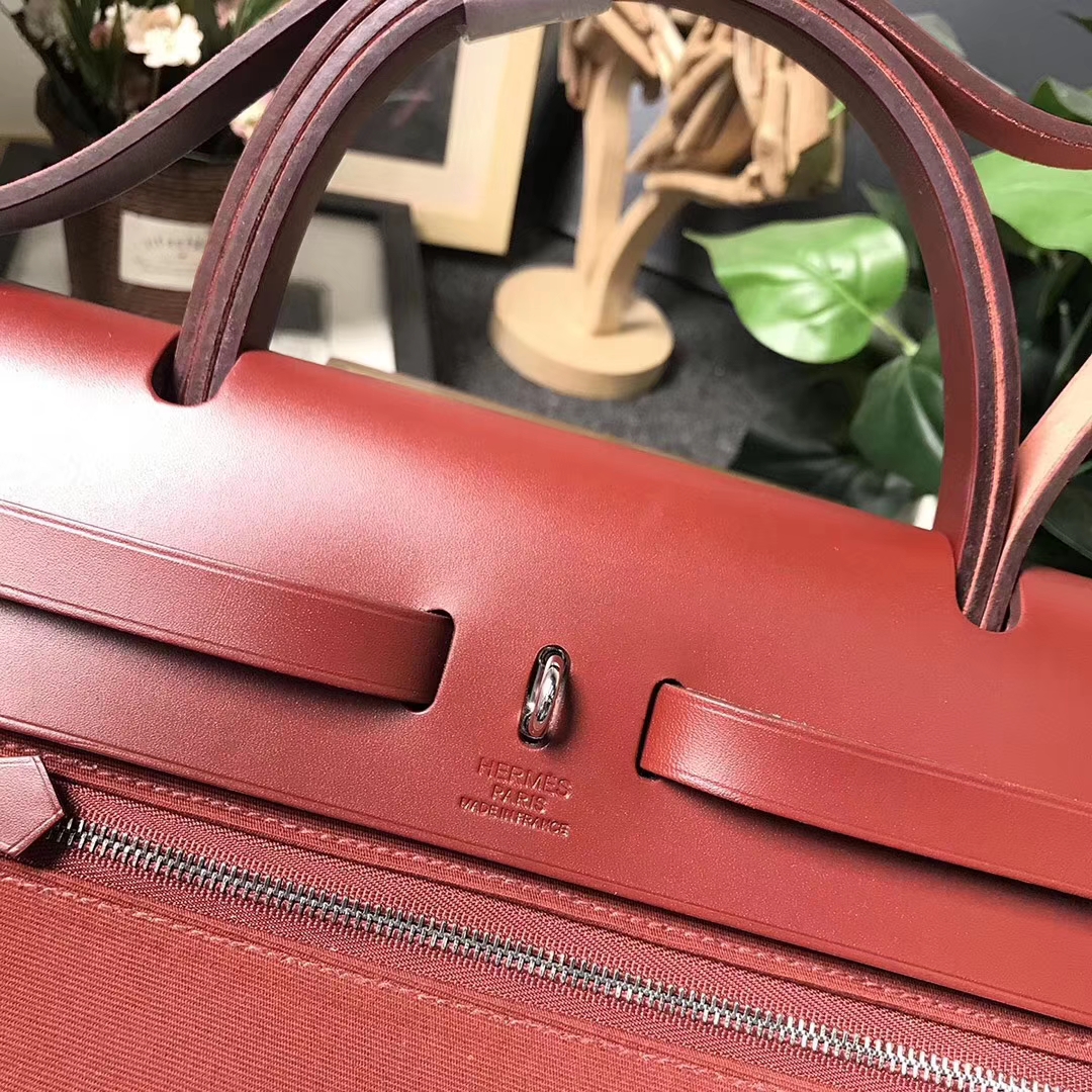Hermès（爱马仕）棕红色马鞍皮拼棕红色帆布 Herbag 31 现货
