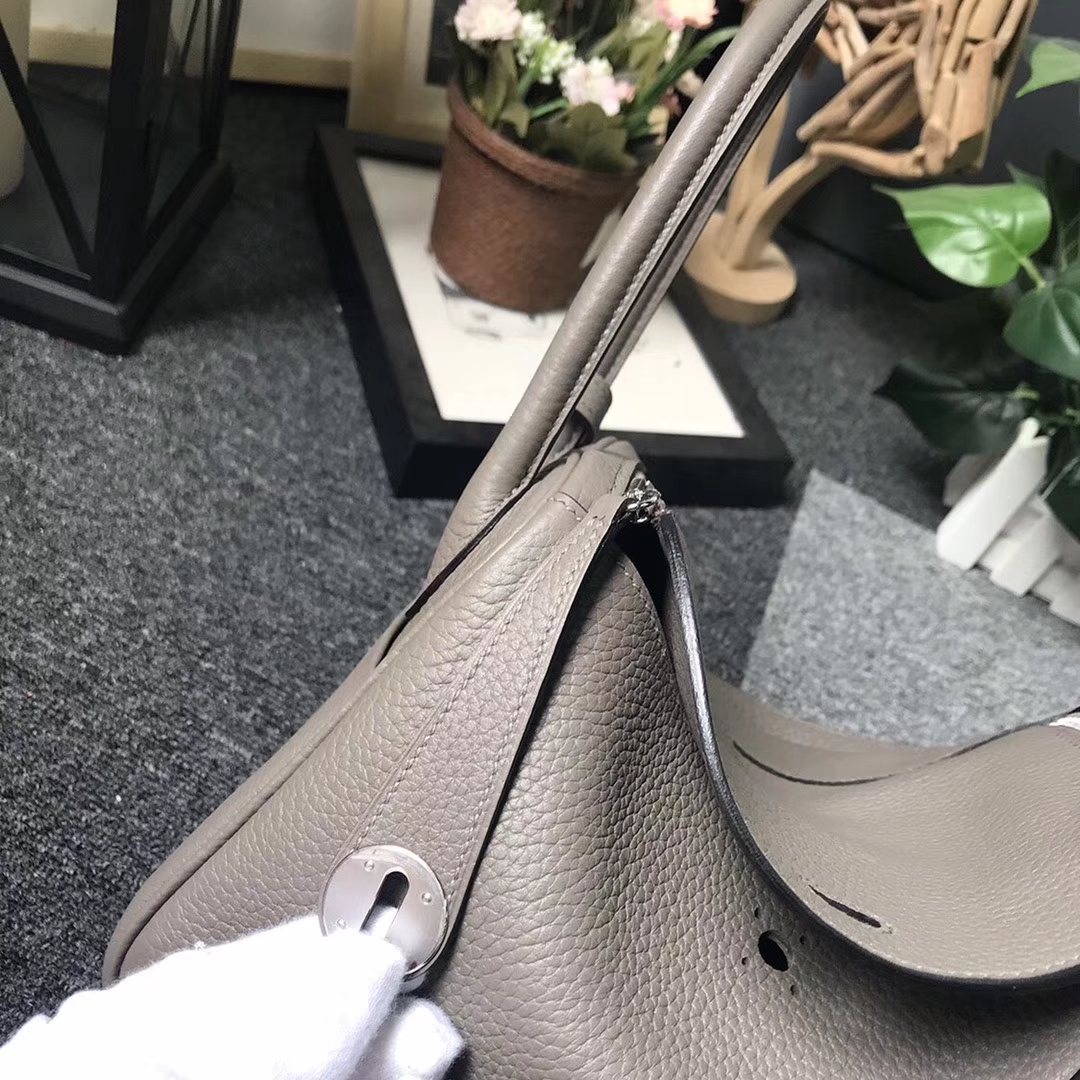 Hermès（爱马仕）8F锡器灰 原厂御用顶级TC 皮 Lindy 26 银扣