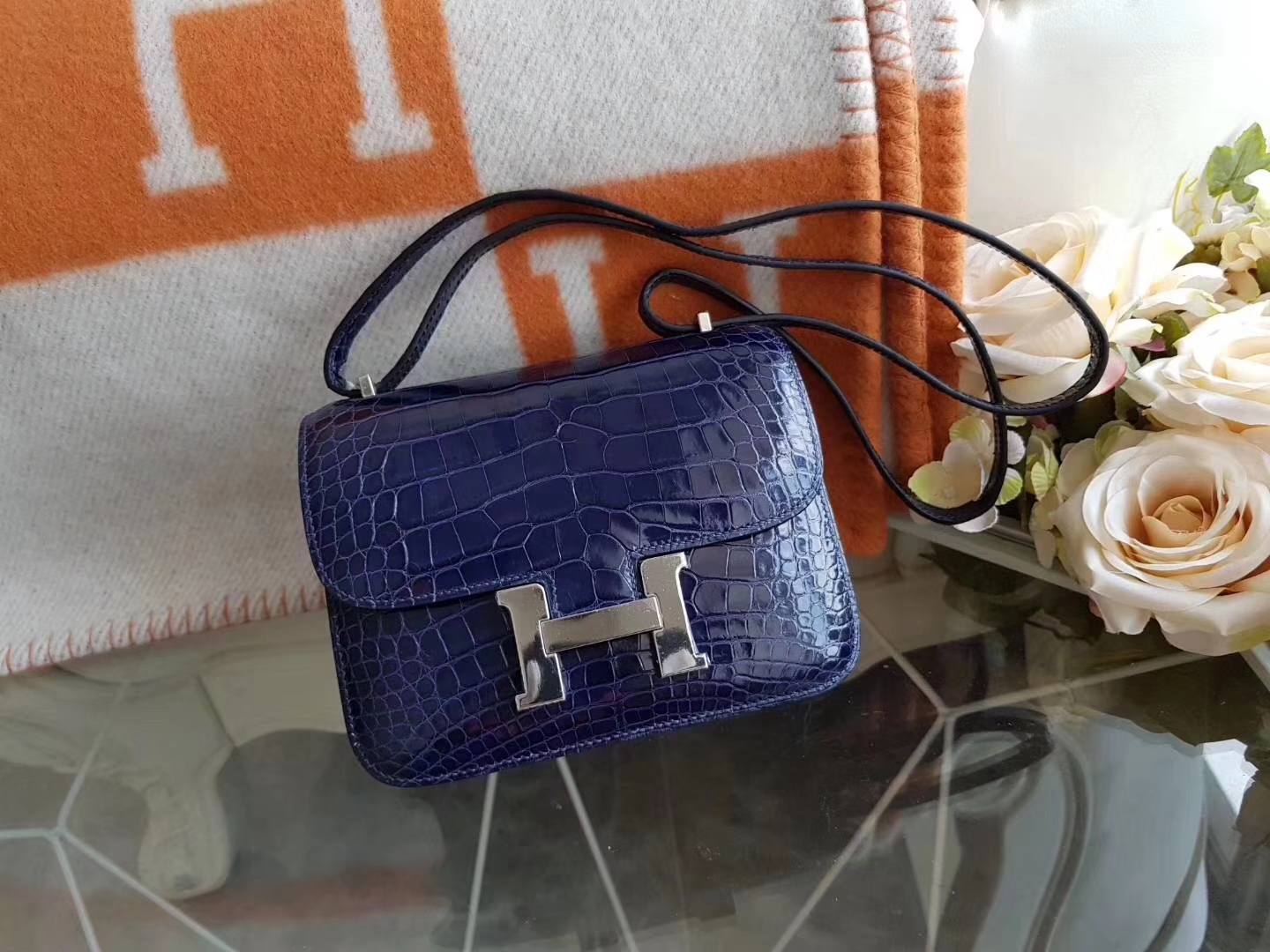 Hermès（爱马仕）constance空姐包 19cm 尼罗 亮面  宝石蓝 银扣 现货
