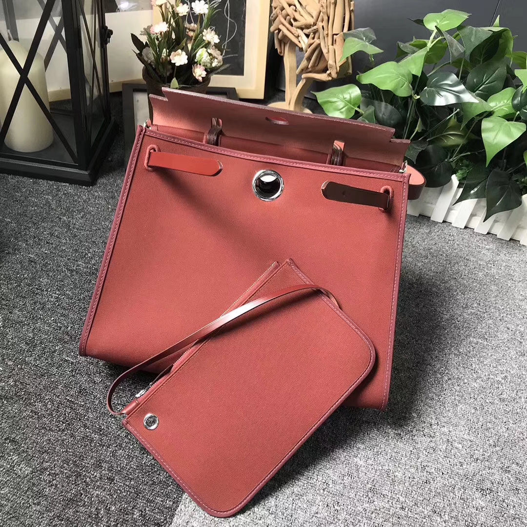 Hermès（爱马仕）棕红色马鞍皮拼棕红色帆布 Herbag 31 现货