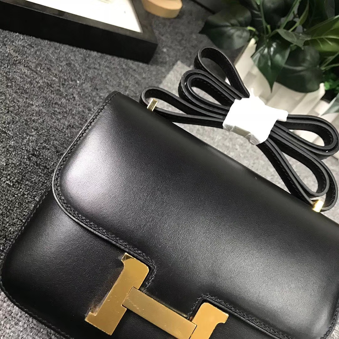 Hermès（爱马仕）CK89 黑色 原厂御用顶级Box 皮 Constance 19 金扣 现货