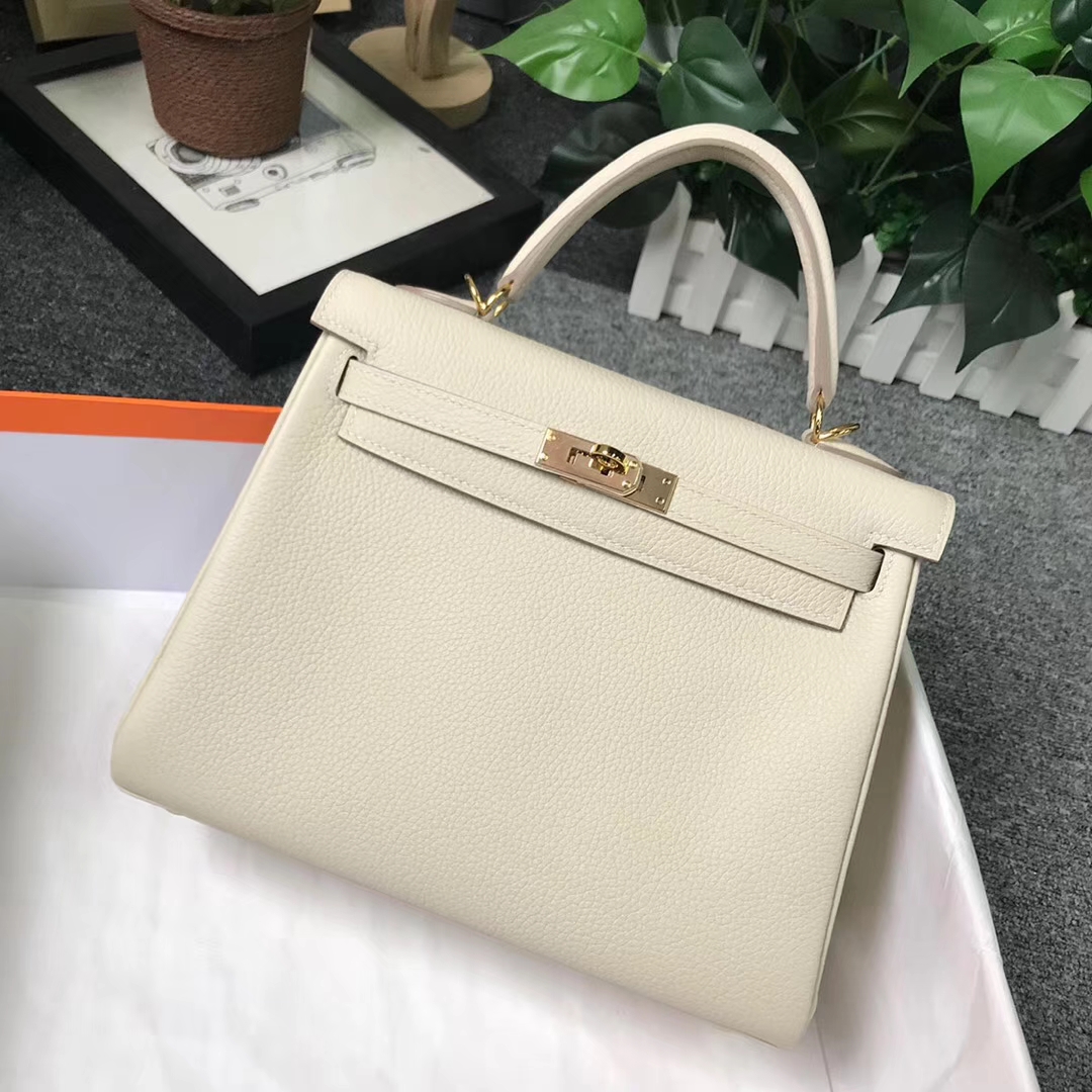Hermès（爱马仕）奶昔白 原厂御用顶级小牛皮 Kelly 25 金扣 现货