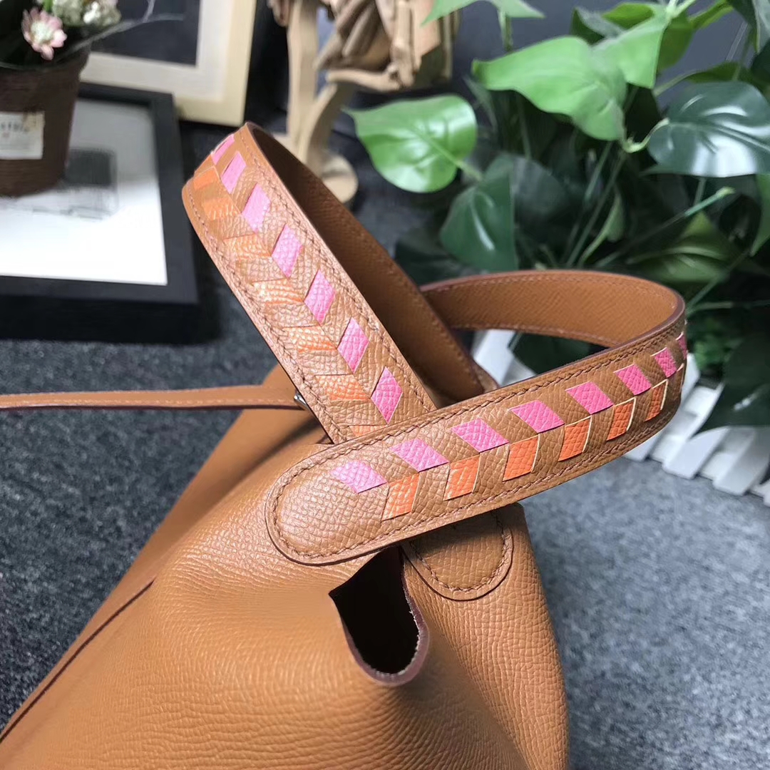 Hermès（爱马仕）C37 金棕色 粉橙编织手腕 原厂御用顶级Epsom 皮 Picotin  Lock 18cm 银扣
