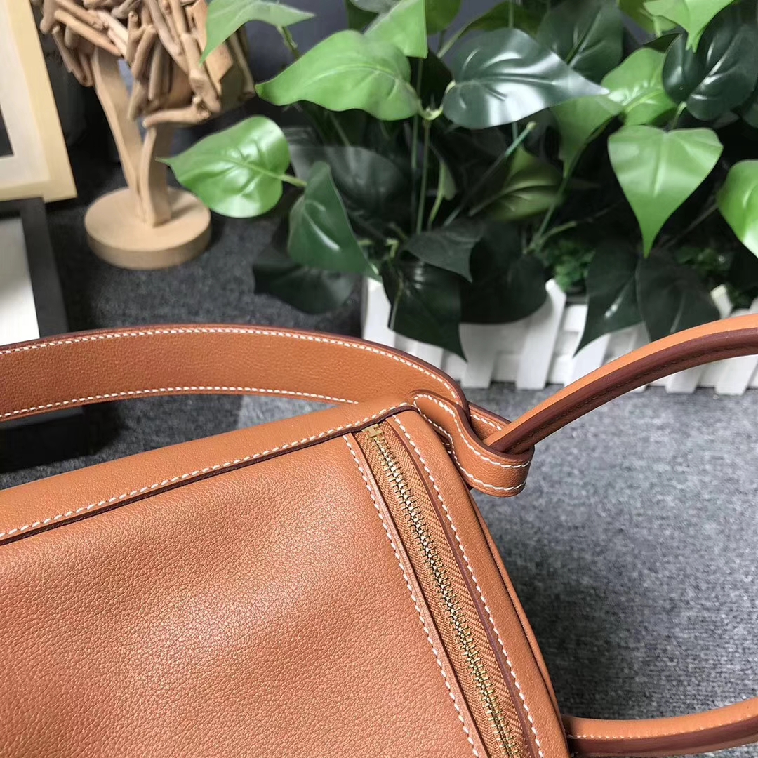 Hermès（爱马仕）C37 金棕色 原厂御用顶级Ever Color皮 Lindy 26 金扣