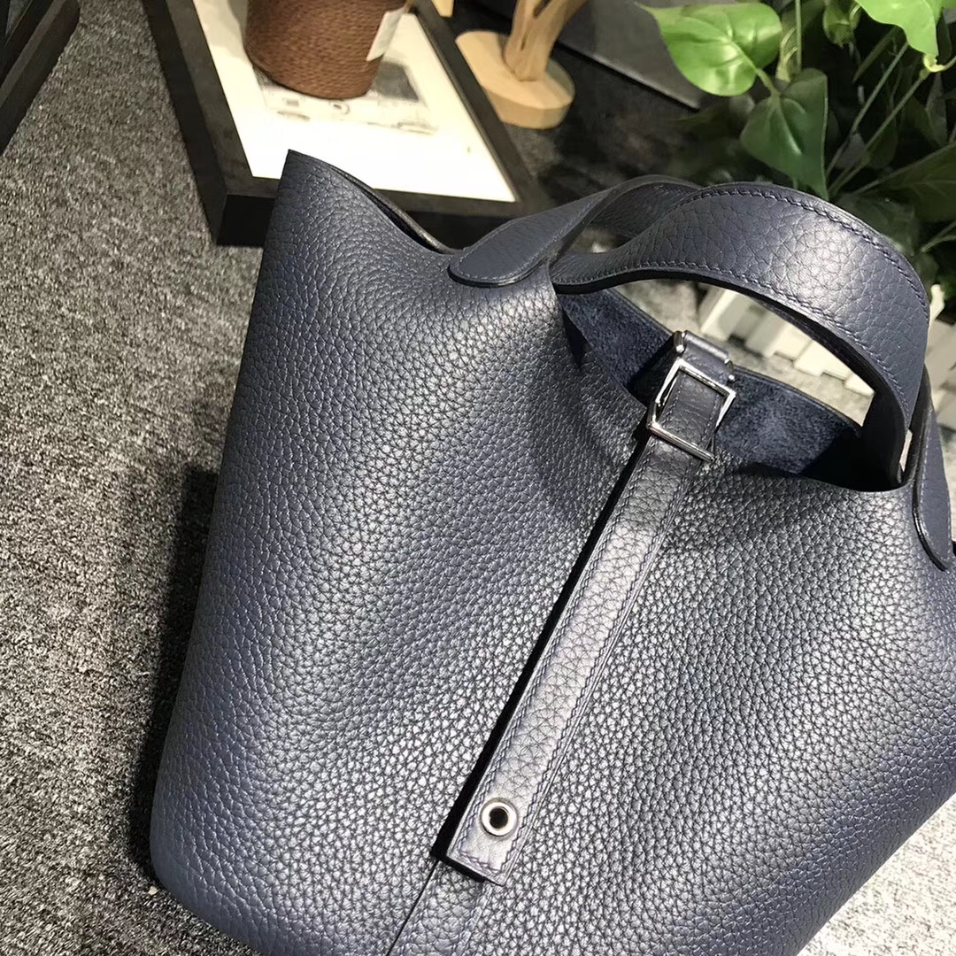 Hermès（爱马仕）墨水蓝 原厂御用顶级TC 皮 Picotin  Lock 18cm 银扣